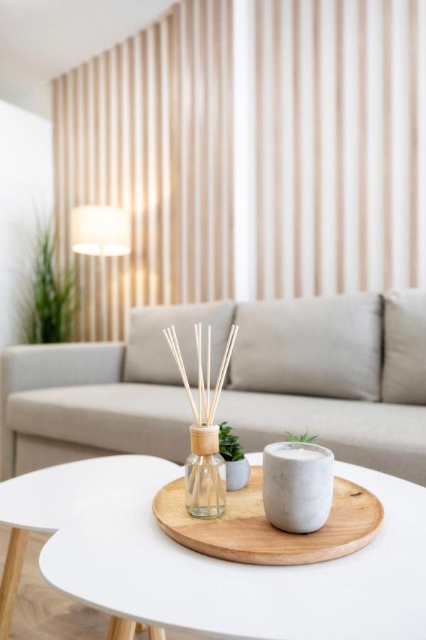 Alure Residences 2 & 24H Self Check-In, Parking In The Garage In The Apartment Building Included, New Building, Terrace, Green Location With A Forest Park With A Lake, Children'S Playground บันสกาบิสตรีตซา ภายนอก รูปภาพ
